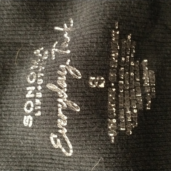 🏵️Three Tank Tops - Picture 4 of 4